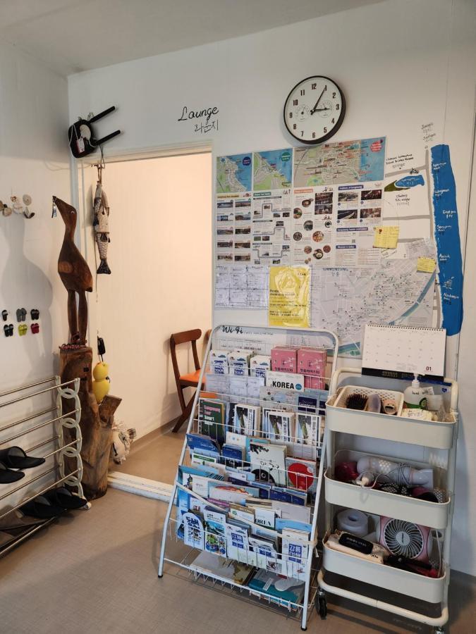 Aark House Vandrarhem Gangneung Exteriör bild