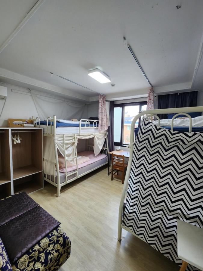 Aark House Vandrarhem Gangneung Exteriör bild