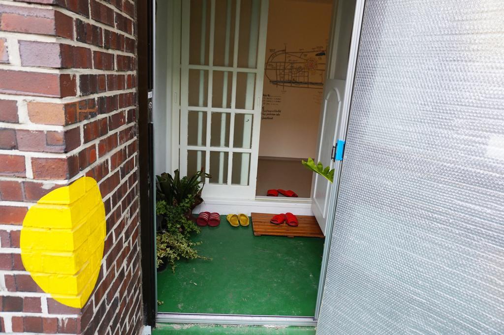 Aark House Vandrarhem Gangneung Exteriör bild